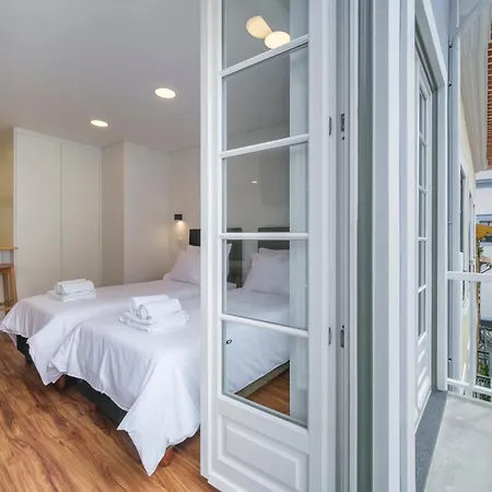 Апартаменты Azimute2 T0 Moderno Centro Historico Angra Ангра-ду-Эроижму